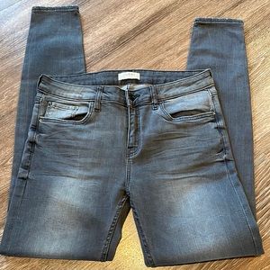 Zara Super lightweight Skinny Jeans